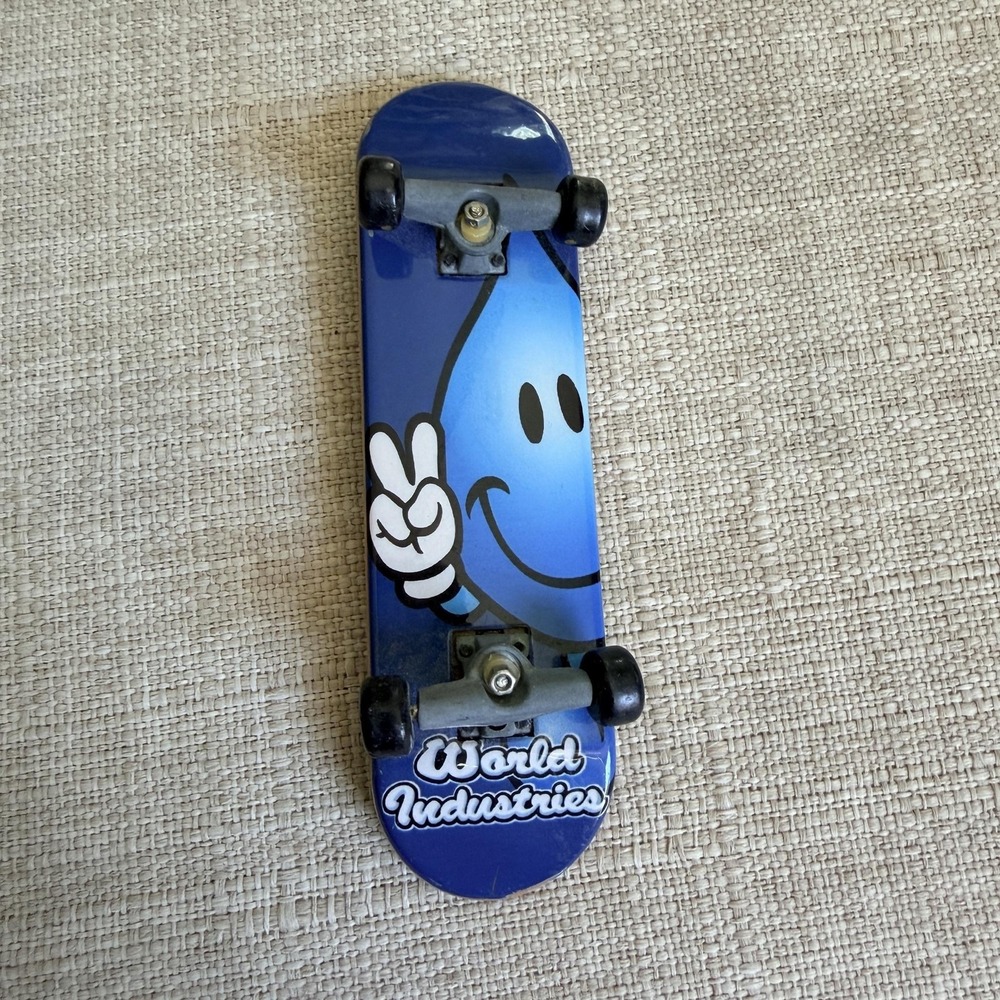 VTG Y2K Tech Deck World Industries Wet Willy Mini Blue Fingerboard Toy RARE